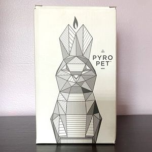 nwt🐇PyroPet rabbit candle